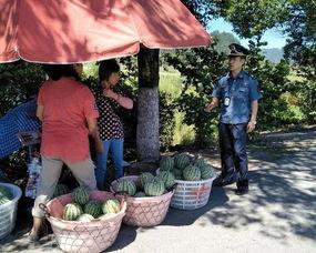 吃瓜群众的站姿图片,吃瓜群众众生相