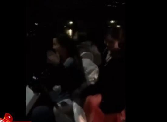 吃瓜群众的拐杖视频,揭秘吃瓜群众拐杖视频背后的故事